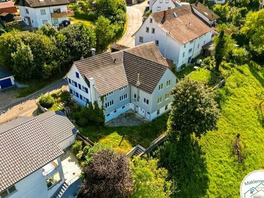 Einfamilienhaus mit malerischer Aussicht und Scheune in Wiechs