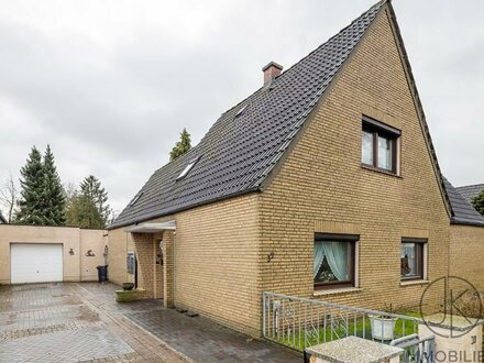 ***Idyllisches Heim: Charmantes Haus mit separaten Wohnbereichen und liebevoll gestaltetem Garten