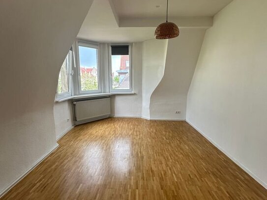 N-Gostenhof ~ 3-Zi-Wohnung mit Wohnküche ~ Stiltüren ~ Tageslichtbad ~ Parkett ~ renoviert!