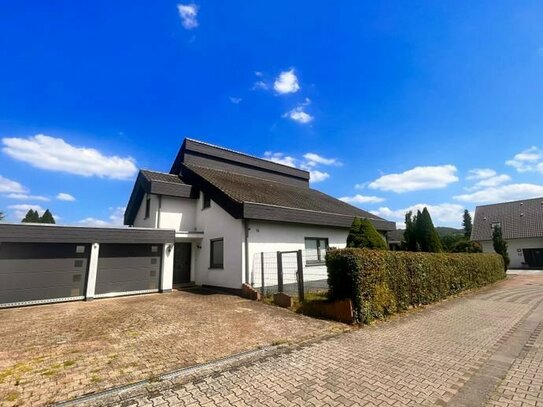 Top-Gelegenheit! Großzügiges 1-2 Familienhaus mit schönem Grundstück in Staudernheim zu verkaufen.