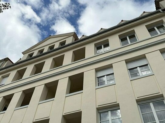 Kernsanierte 8-Zimmer Wohnung - Blick über Pforzheim