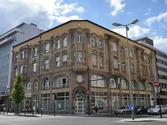 Erstbezug nach Modernisierung! Große 3-ZKB im Altbau in Offenbacher Stadtmitte