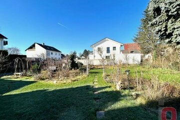 Lage, Lage ,Lage - Top Bauplatz mit Altbestand auf einem 1271m² großen sonnigen Grundstück