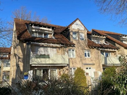 In beliebter Wohnlage von Bad Sassendorf: Gemütliche Dachgeschosswohnung mit Kellerraum und Tiefgaragenstellplatz!