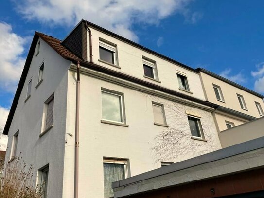 Lieber ein altes Haus? Renovierungsbedürftiges Haus mit Potenzial in Mainz Bretzenheim