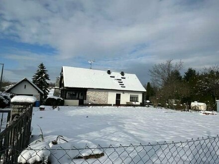 ***erschlossenes, teilbares Baugrundstück mit Altbestand in Altdorf bei Nürnberg, Ortsteil Lenzenberg zu verkaufen ***