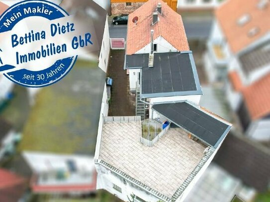 DIETZ: Saniertes 2 Familienhaus mit Dachterrasse in ruhiger Lage in Schaafheim! 5,41 % Rendite