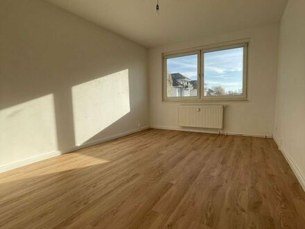 Treuenbrietzen: Albert-Schweitzer-Str.: sanierte 2 Zimmer-Wohnung mit ca. 42 m² per SOFORT