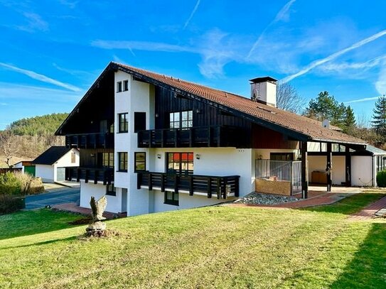 Traumhaftes Architektenhaus im Landhaus-Style mit XXL-Grundstück in Ortsrandlage von Weißenbrunn
