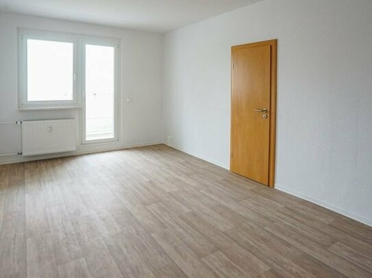 3 Raum-Wohnung mit Balkon