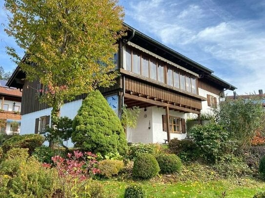 Gr. Landhaus m. Ausblick u. ca. 1.000 m2 Traumgrundstück b. Zwiesel/Bayer. Wald!