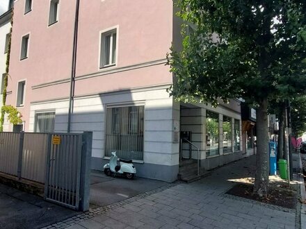 Büro mit 4-Zimmer auf 200 m² in der Bahnhofstraße von Weiden