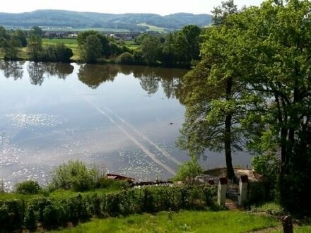 Freizeitgrundstück mit Flusszugang, Blumen- und Gemüsegarten