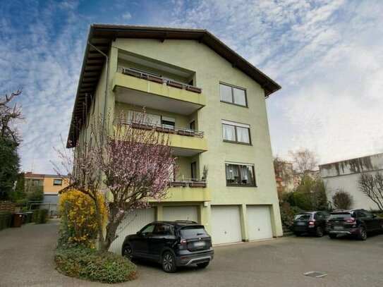 Vermietete 4-Zimmer Eigentumswohnung mit 2 Garagen in Fuldabrück-Dörnhagen