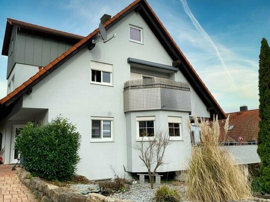 Großes, gepflegtes 2 Familienhaus mit Doppelgarage u. Stellplätzen in Ilshofen