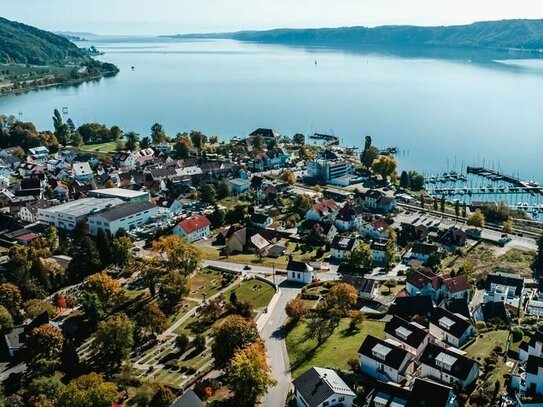 Wunderschönes Familienhaus mit See, Alpensicht & Pool