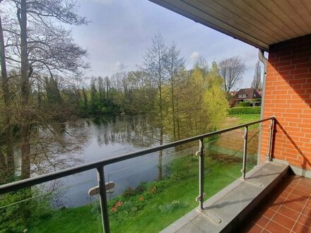 Seeblick! Sanierte 2,5-Zimmer Wohnung mit Blick auf den Erlenteich