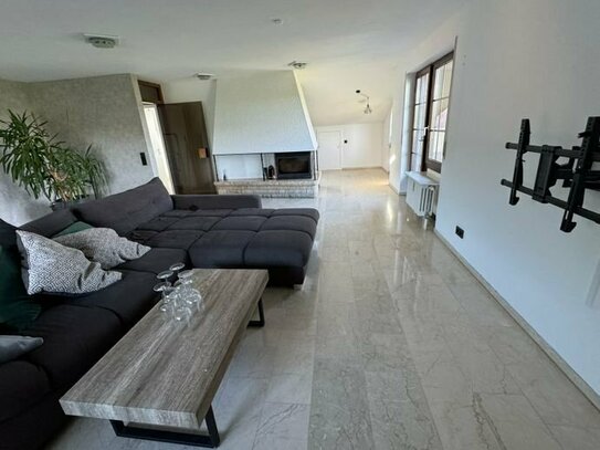 Modernisierte 2,5 Zimmer Wohnung mit Balkon und Kamin in Freudenstadt
