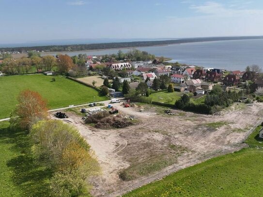 Leben und Wohnen im eigenem Heim im Seebad Breege auf Rügen.