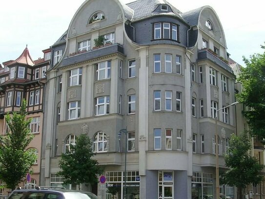 Geräumige 3-Raum Wohnung im beliebten Damenvirtel mit Balkon und Fahstuhl
