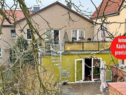 HORN IMMOBILIEN ++ Neustrelitz Haus mit zwei Wohnungen + tollem Grundstück mitten in der Innenstadt