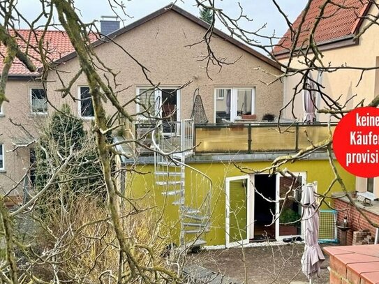 HORN IMMOBILIEN ++ Neustrelitz Haus mit zwei Wohnungen + tollem Grundstück mitten in der Innenstadt