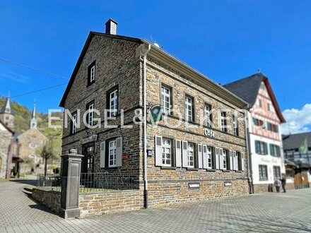 Romantisches Café mit zwei Wohnungen und freiem Moselblick