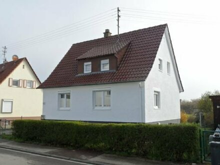 Einfamilienhaus mit Garten und Garage sofort beziehbar