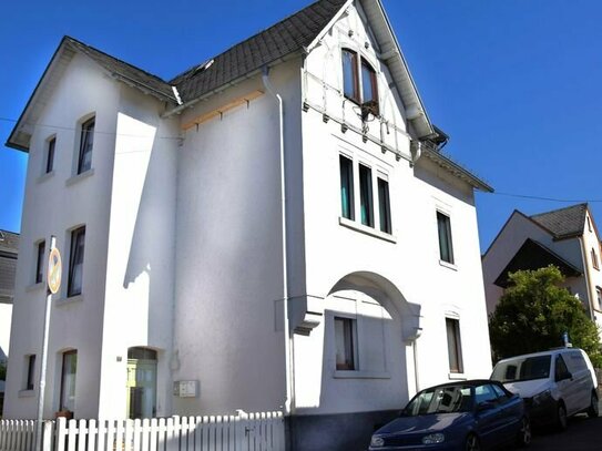 HIER WURDE INVESTIERT! Charmantes 3-Familienhaus als KAPITALANLAGE in stadtnaher Lage von Nassau