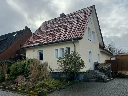 Familienfreundliches Haus mit Garten, Pool und Sauna zu verkaufen in Osnabrück Voxtrup