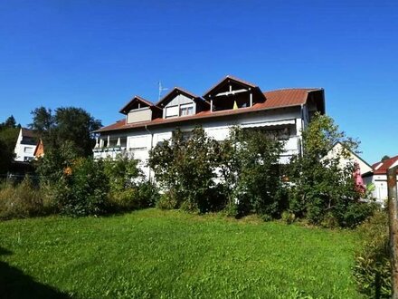 Gepflegtes 10-Fam.-Haus inkl. Teilungserklärung in Stockach, voll vermietet mit guten Mietern in ruhiger Lage.