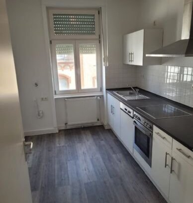 2 Zimmer Wohnung mit Balkon in Wiesbaden-Biebrich