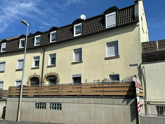 Gepflegtes, vollvermietetes Mehrfamilienwohnhaus in zentraler Lage von Sennfeld
