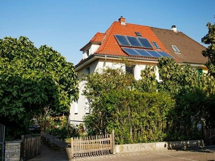 KÜNSTLERHAUS in Weil a. Rh.: liebevoll saniertes Stadthaus in ruhiger Spielstraße grenznah zu Basel