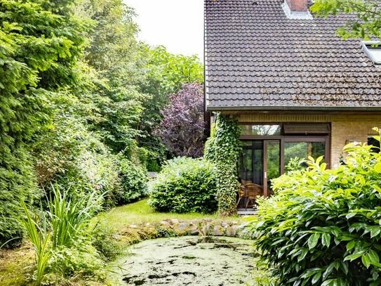 Naturnahes Familienhaus mit schönem eingewachsenem Garten am Feldrand