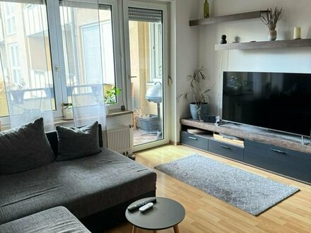 3 Zimmer Wohnung mit EBK und Balkon in Nürnberg/Nibelungen