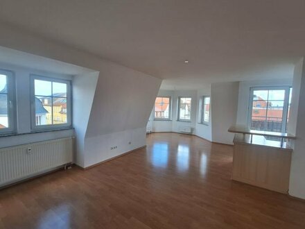 +++FREI+EIGENNUTZUNG+DACHGESCHOSS+3-ZI-WHG+BELIEBTE SÜDVORSTADT+BALKON+++PARKETT+TOP GRUNDRISS+BEGRÜNTER INNENHOF+AUFZU…