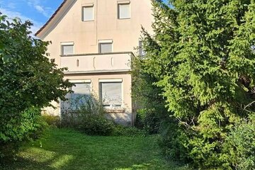 ! 50.000.-€ reduziert ! 2-Familien-Haus in Kirchheim/Neckar mit 173m² Wfl. u.105m² NFl.,bezugsfähig, renovier.-/teil-sanier.-bedürftig