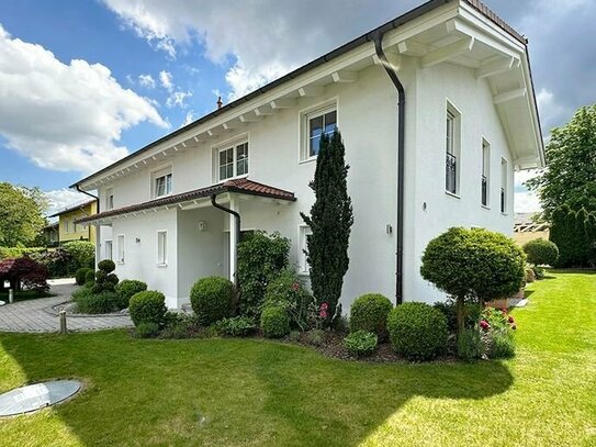Familiendomizil in Oberhaching! Doppelhaushälfte mit großem Garten