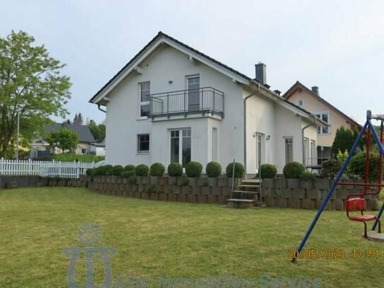 Modernes Einfamilienhaus in Toplage mit Fernblick