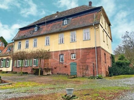 Historischer Gutshof mit Eigenjagdstatus bei Marburg