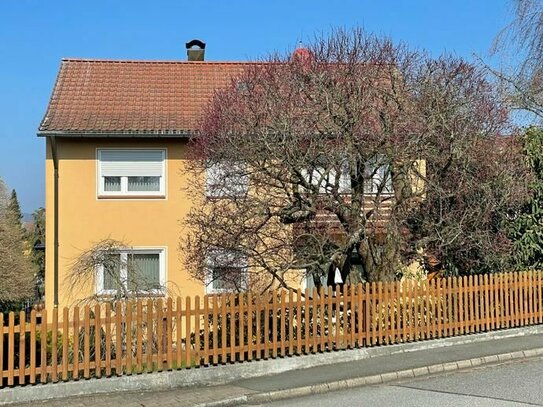 Eckenhaid: Arbeiten und Wohnen in einem Haus mit wunderschönem Garten