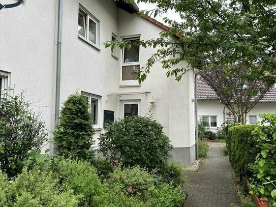 Schöne Maisonette-Wohnung im OG und DG mit Balkon