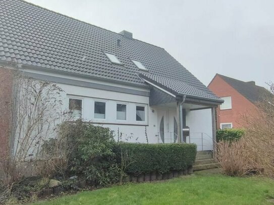 Attraktives Einfamilienhaus mit Einliegerwohnung in Top Lage, Lübeck-Niendorf
