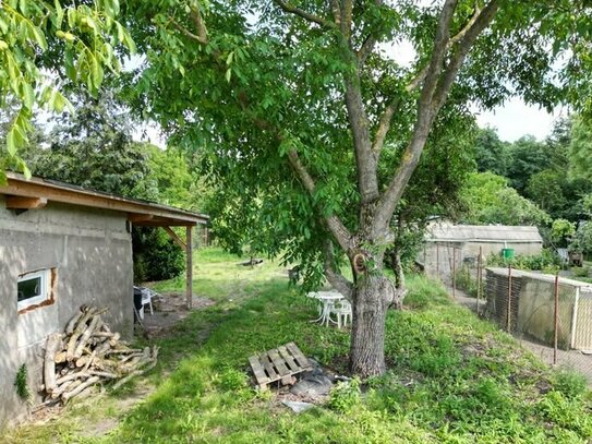 Gartenhaus auf Grünland in bester Lage