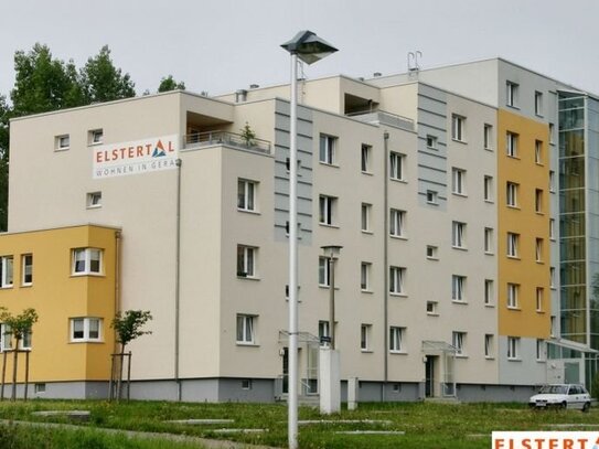 Helle, moderne Familienwohnung! Bad mit Wanne! Großer Süd-Ost-Balkon!