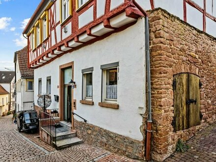 **Denkmalgeschütztes Stadthaus - vielseitig nutzbar - in attraktiver Innenstadtlage von Gelnhausen**