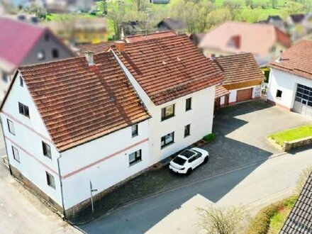 2-Familienhaus mit 3 Garagen, großer Scheune und schönem Garten