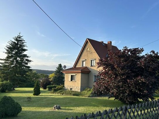 Einfamilienhaus mit großem Grundstück in ruhiger Ortsrandlage