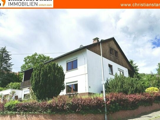 Herrliche Aussichtslage, ideal für die große Familie mit Büro, 834 m² Grundstück, 3 Garagen.